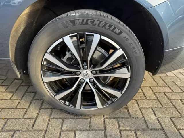 Volvo XC60 B4 Diesel Plus Dark mit Panorama,20zoll,Vol 01/2023-photo-12
