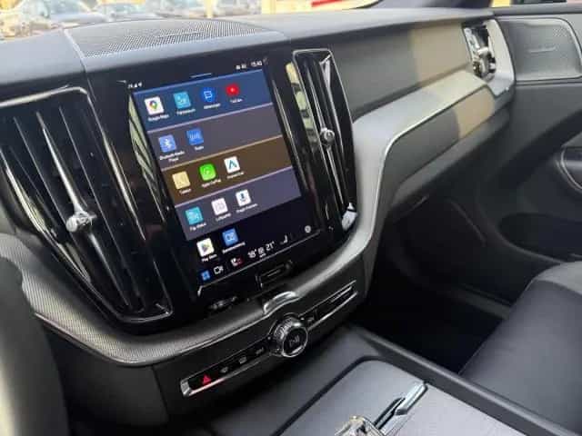Volvo XC60 B4 Diesel Plus Dark mit Panorama,20zoll,Vol 01/2023-photo-16