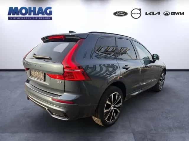 Volvo XC60 B4 Diesel Plus Dark mit Panorama,20zoll,Vol 01/2023-photo-1
