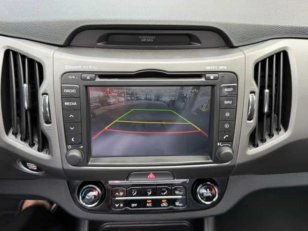 Kia Sportage 4WD AUTOMATIK+LEDER+PANO+KAMERA 02/2015-photo-23
