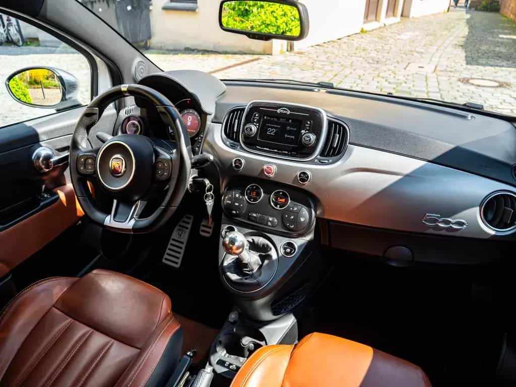 Abarth 595 Turismo LEDER BRAUN / Schalter !!! 12/2016-photo-35