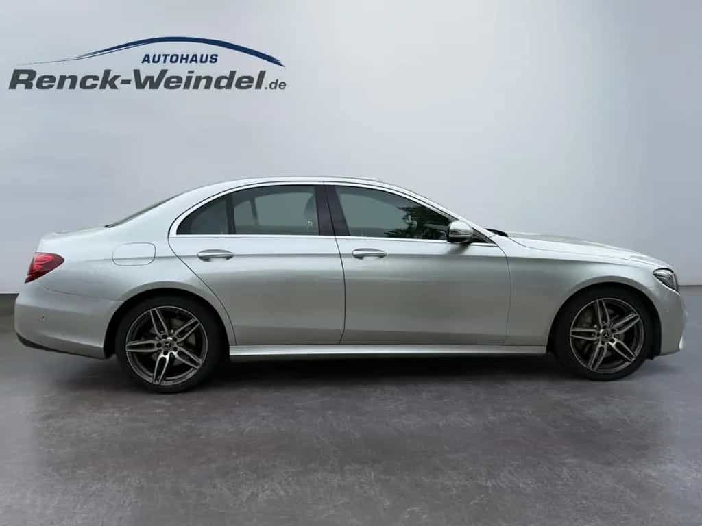 Mercedes-Benz E-Class 350 Sportpaket Navi LED Blendfreies Fernl. Kur 02/2019-photo-3