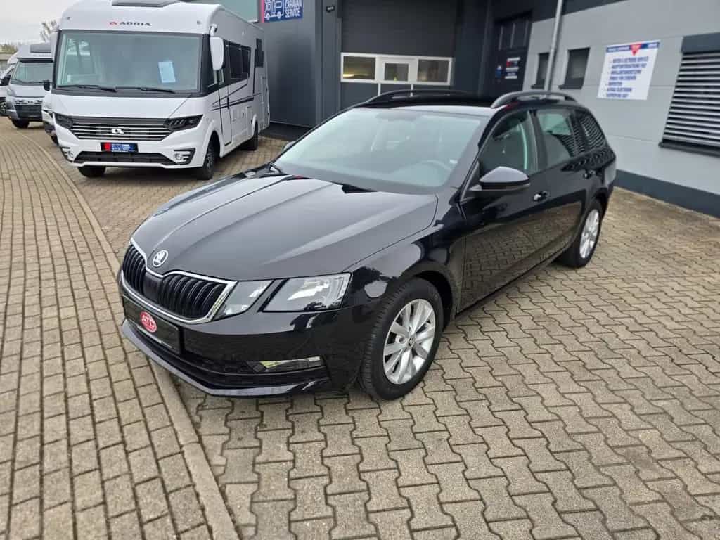 Skoda Octavia Combi Tour, Sitzheizung, Alu,AHK 10/2020-photo-0