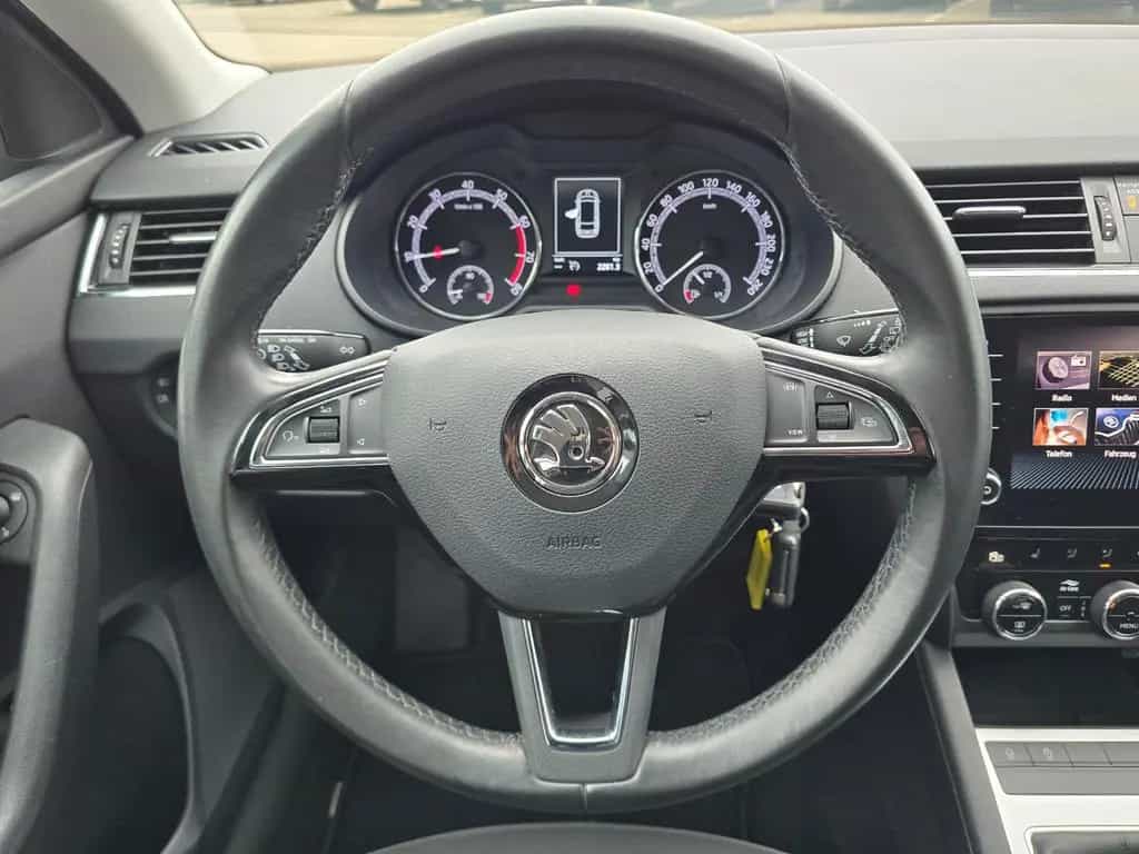 Skoda Octavia Combi Tour, Sitzheizung, Alu,AHK 10/2020-photo-14