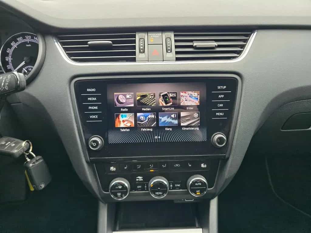 Skoda Octavia Combi Tour, Sitzheizung, Alu,AHK 10/2020-photo-16