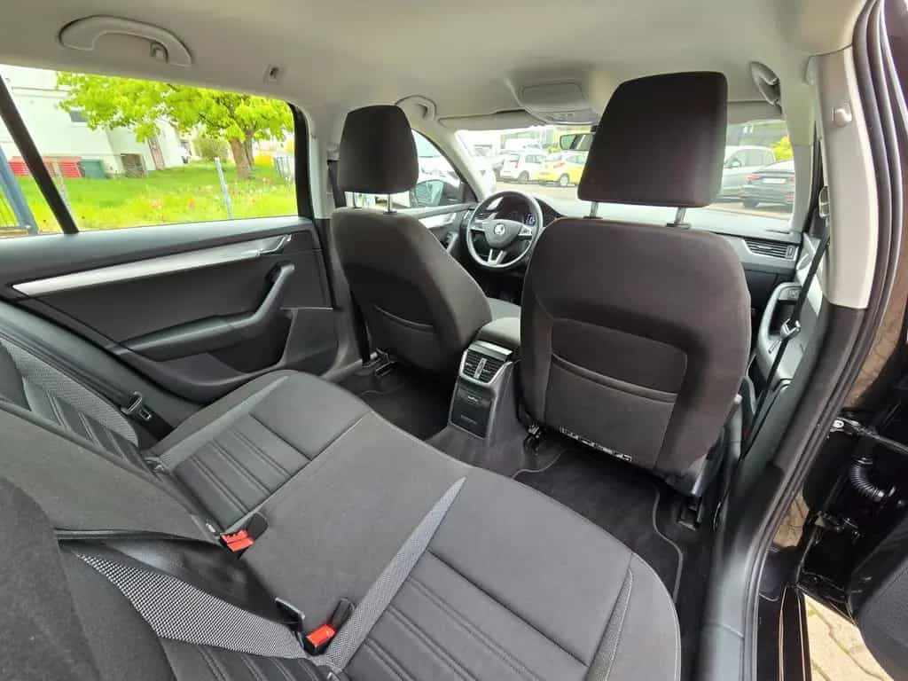 Skoda Octavia Combi Tour, Sitzheizung, Alu,AHK 10/2020-photo-21