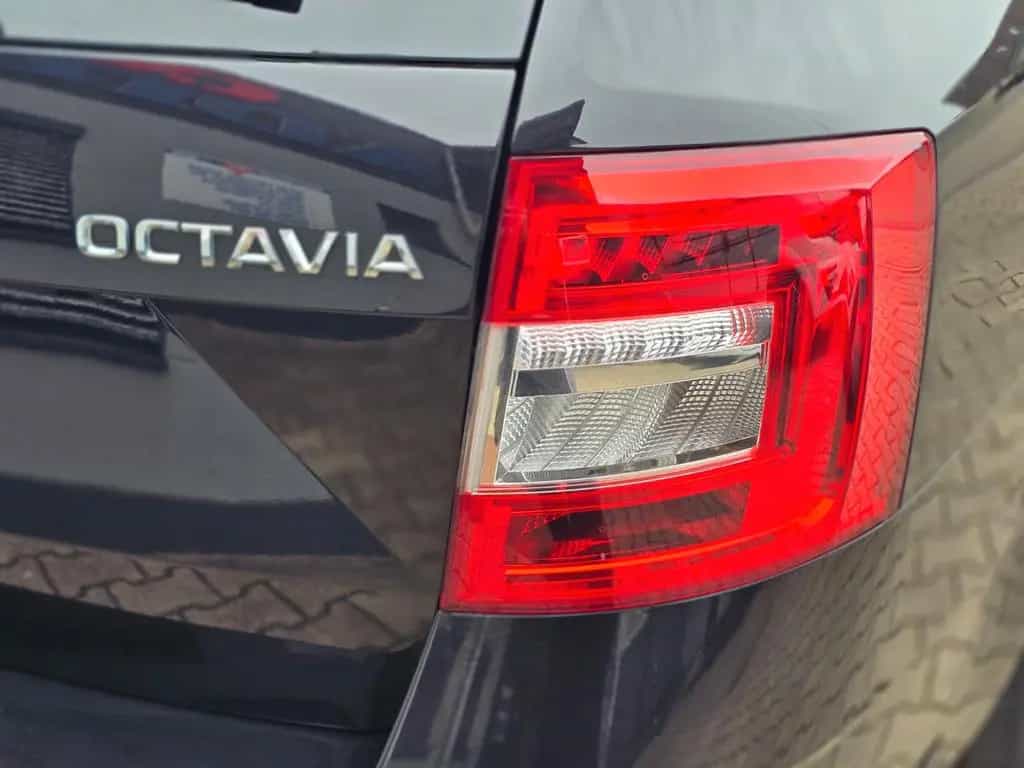 Skoda Octavia Combi Tour, Sitzheizung, Alu,AHK 10/2020-photo-24