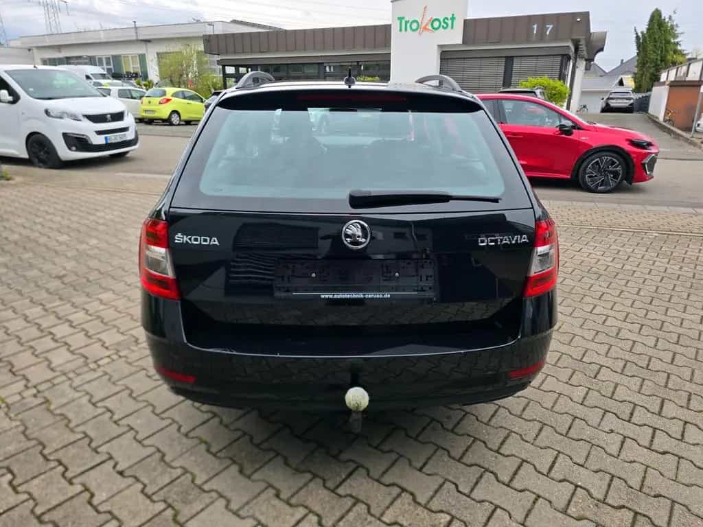 Skoda Octavia Combi Tour, Sitzheizung, Alu,AHK 10/2020-photo-5