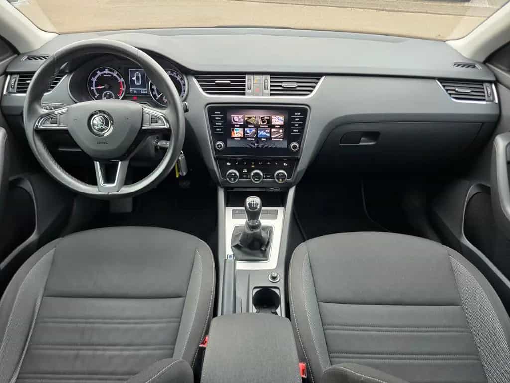 Skoda Octavia Combi Tour, Sitzheizung, Alu,AHK 10/2020-photo-9