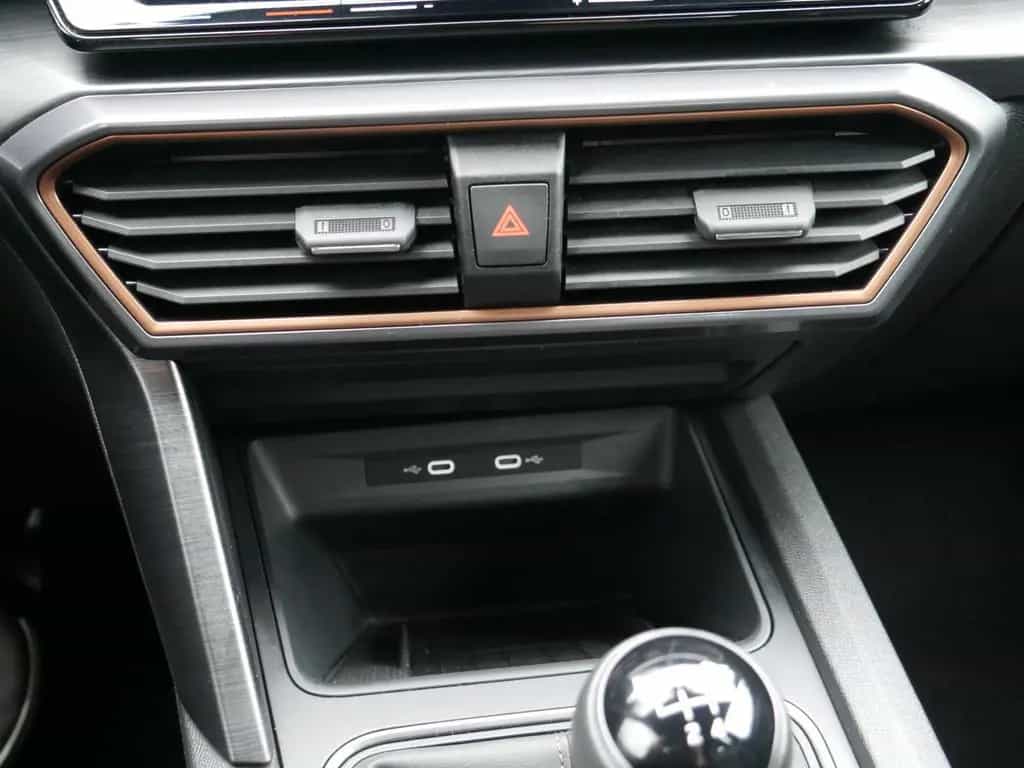 Cupra Formentor 1.5 TSI KLIMA PDC SHZ NAVI ACC LED 19" 03/2022-photo-11