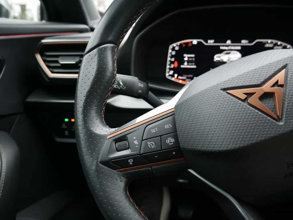 Cupra Formentor 1.5 TSI KLIMA PDC SHZ NAVI ACC LED 19" 03/2022-photo-16