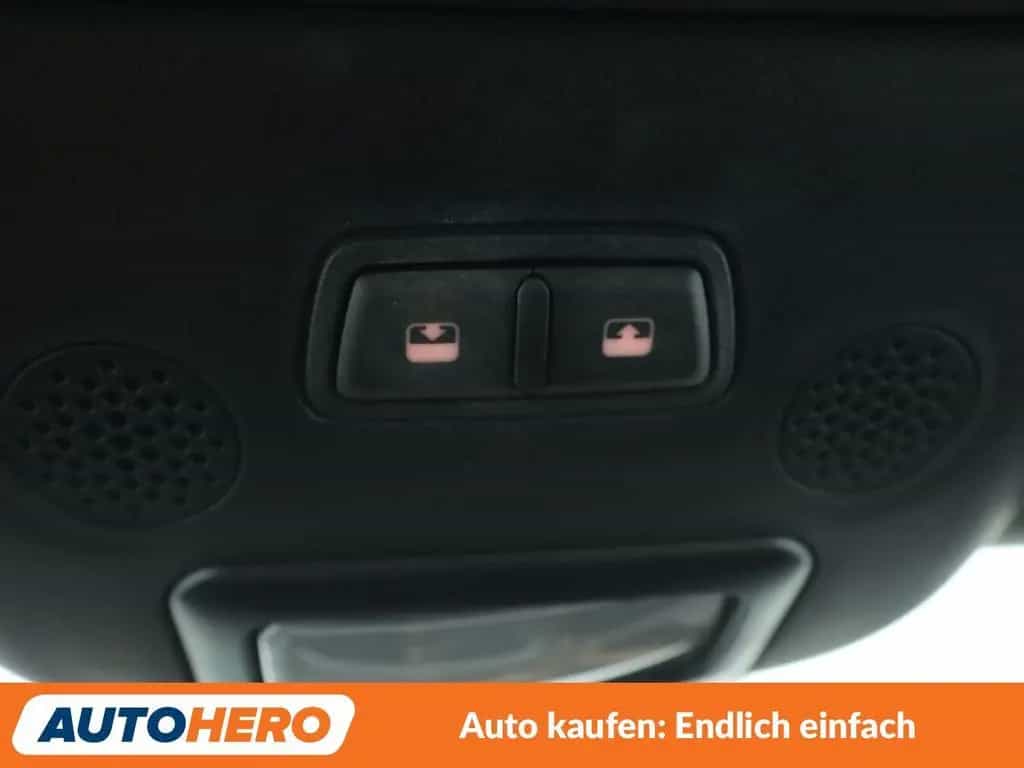 Abarth 595C 1.4 Pista*NAVI*XENON*PDC*KLIMA*GARANTIE* 07/2017-photo-28