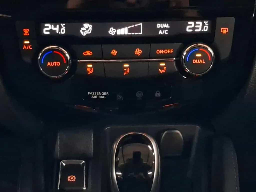 Nissan Qashqai 1.3 DIG,1.Hand,Navi,Tempo,Kamera,S-Heft 04/2019-photo-19