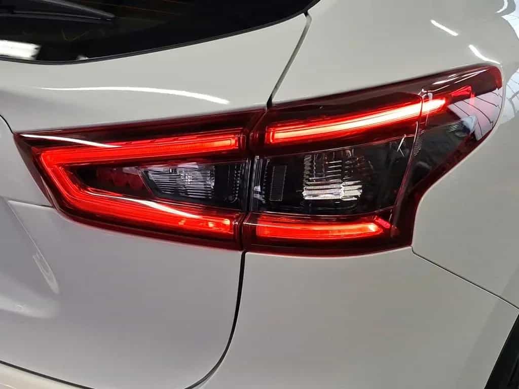 Nissan Qashqai 1.3 DIG,1.Hand,Navi,Tempo,Kamera,S-Heft 04/2019-photo-26