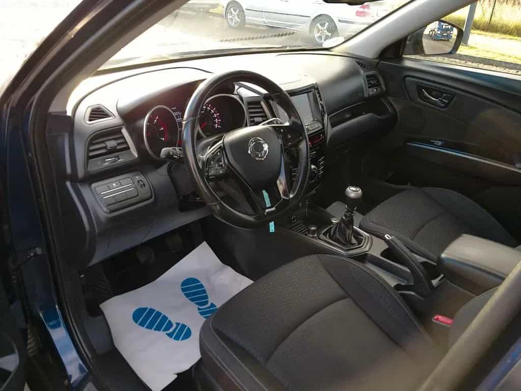 Ssangyong XLV TÜV NEU  NAVI R-KAMERA S-HET 1HAND 07/2019-photo-9