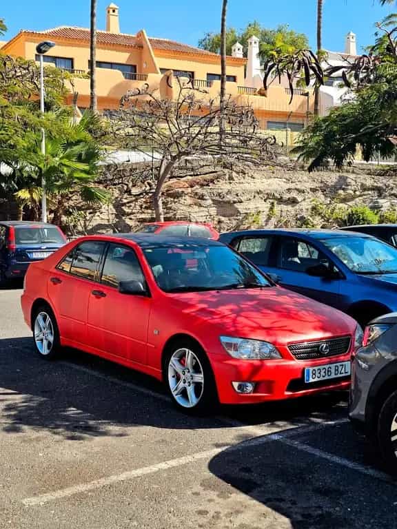Lexus IS 200 Auto -120.000km! 08/2002-photo-0