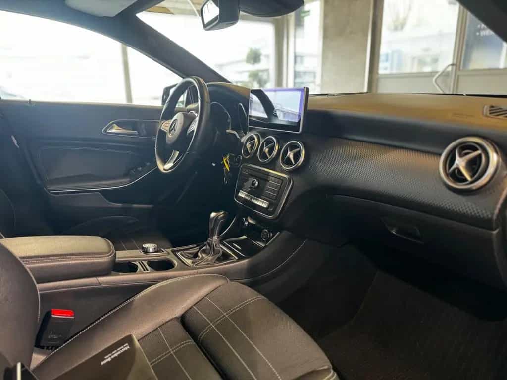 Mercedes-Benz A-Class 200 Score Asutattung|LED|AHK|PDC|SHZ|NAVI| 08/2017-photo-15