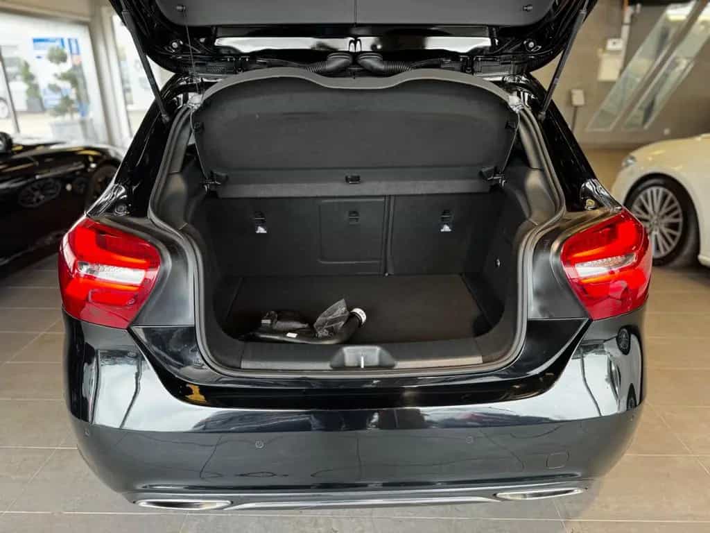Mercedes-Benz A-Class 200 Score Asutattung|LED|AHK|PDC|SHZ|NAVI| 08/2017-photo-19