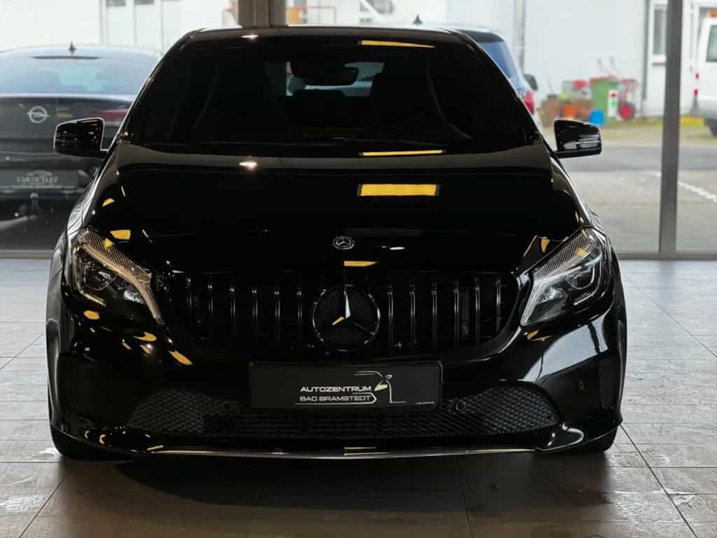 Mercedes-Benz A-Class 200 Score Asutattung|LED|AHK|PDC|SHZ|NAVI| 08/2017-photo-2