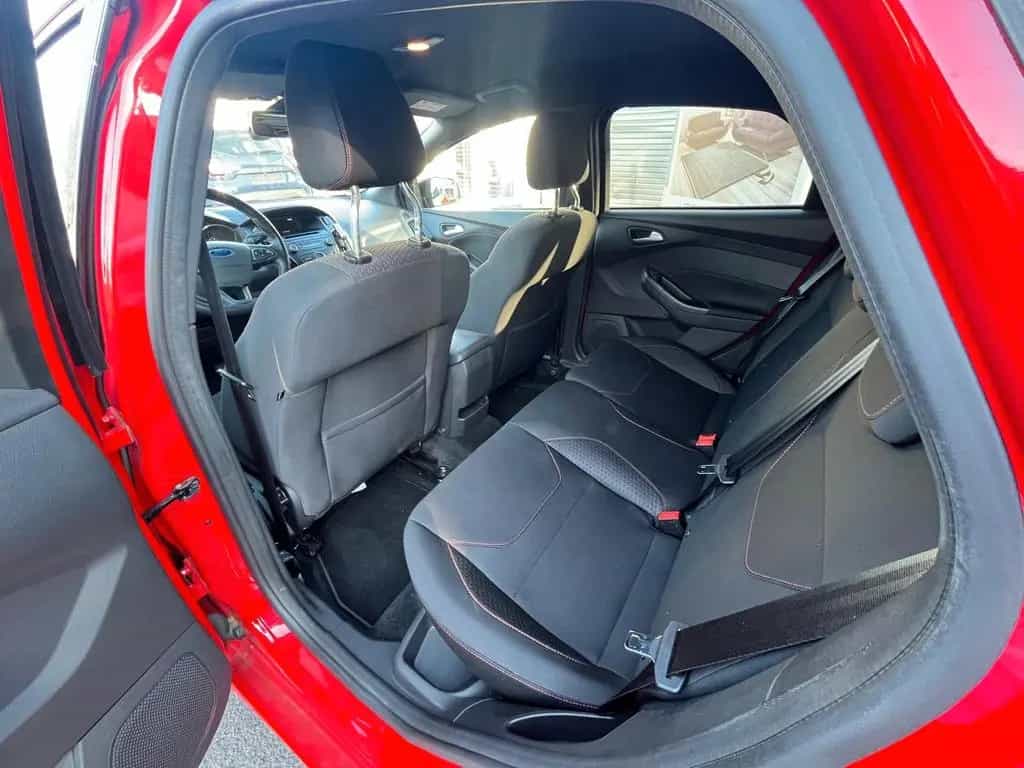 Ford Focus 1,0 EcoBoost 92kW ST-Line Red 07/2017-photo-12
