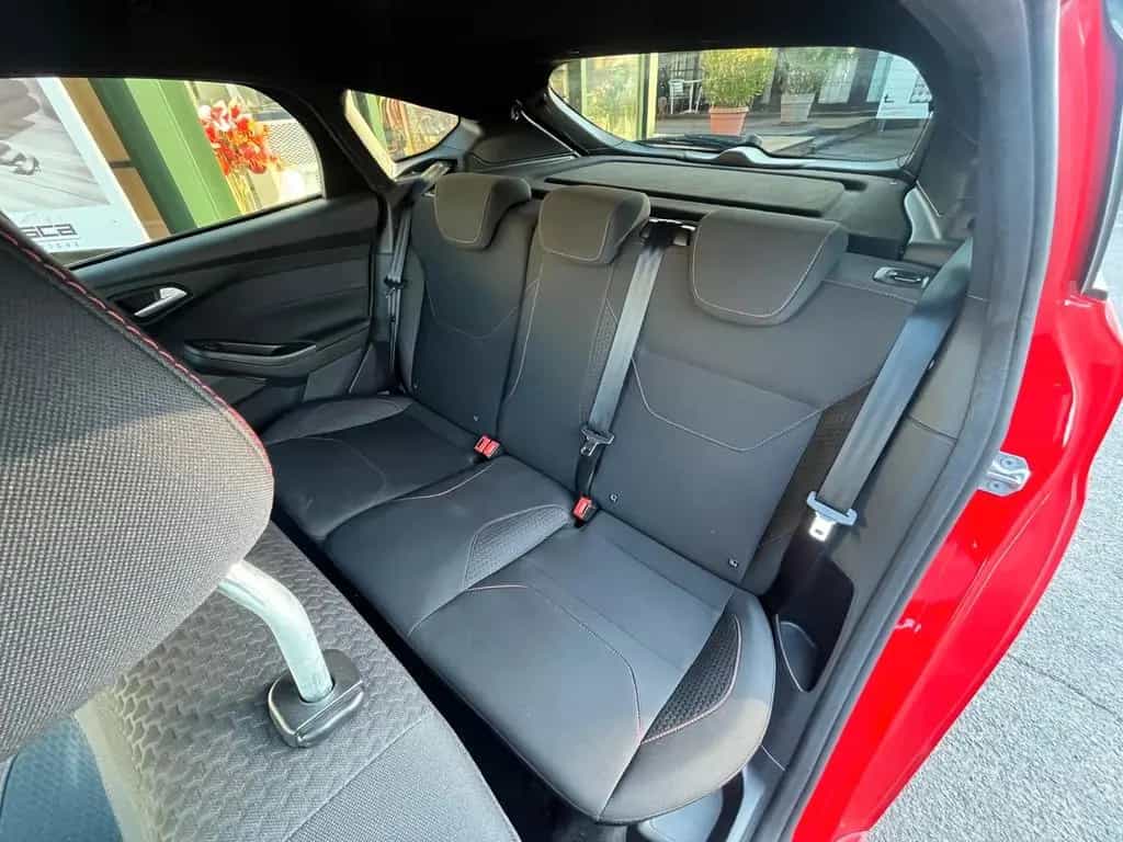 Ford Focus 1,0 EcoBoost 92kW ST-Line Red 07/2017-photo-13