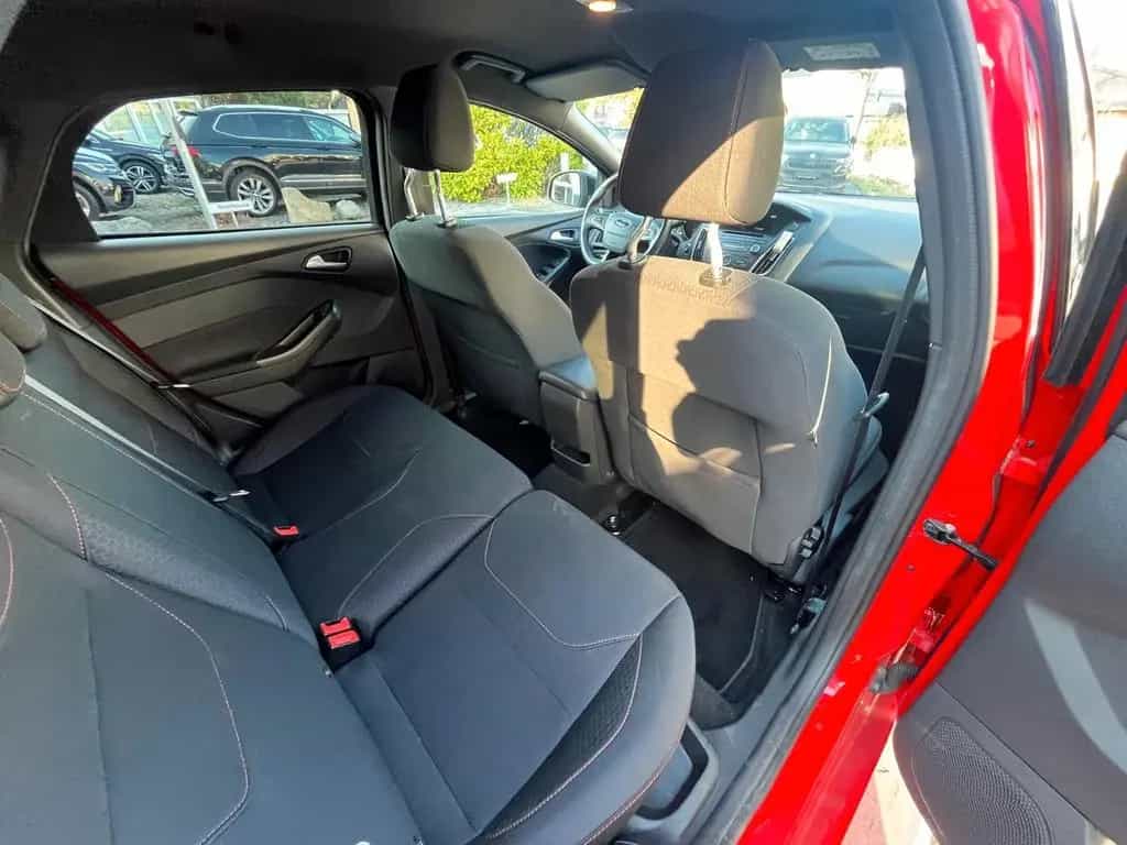 Ford Focus 1,0 EcoBoost 92kW ST-Line Red 07/2017-photo-14