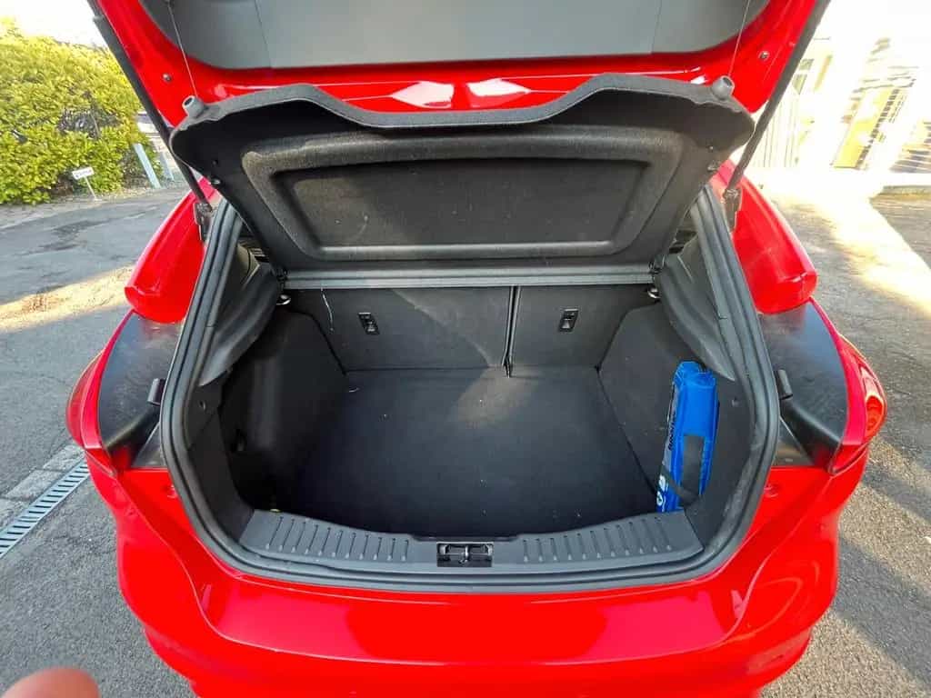 Ford Focus 1,0 EcoBoost 92kW ST-Line Red 07/2017-photo-15