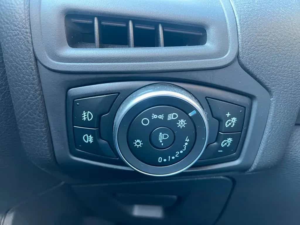 Ford Focus 1,0 EcoBoost 92kW ST-Line Red 07/2017-photo-18