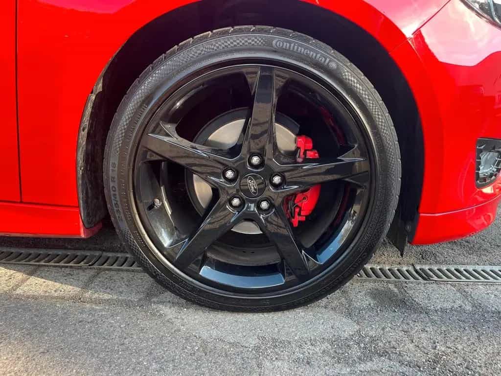 Ford Focus 1,0 EcoBoost 92kW ST-Line Red 07/2017-photo-21