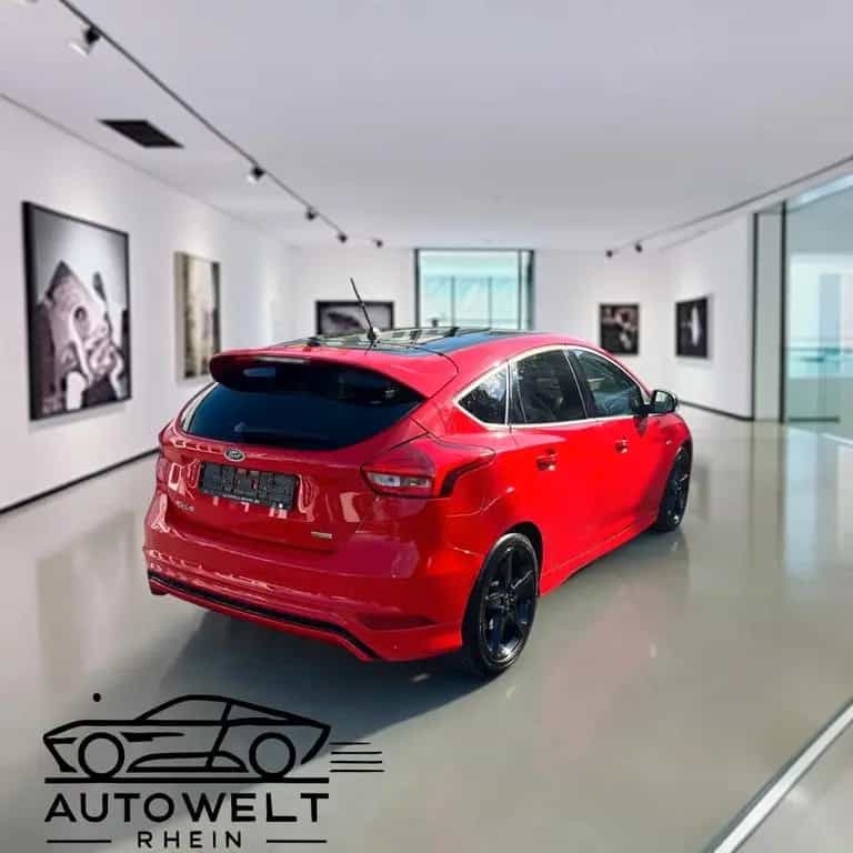 Ford Focus 1,0 EcoBoost 92kW ST-Line Red 07/2017-photo-2