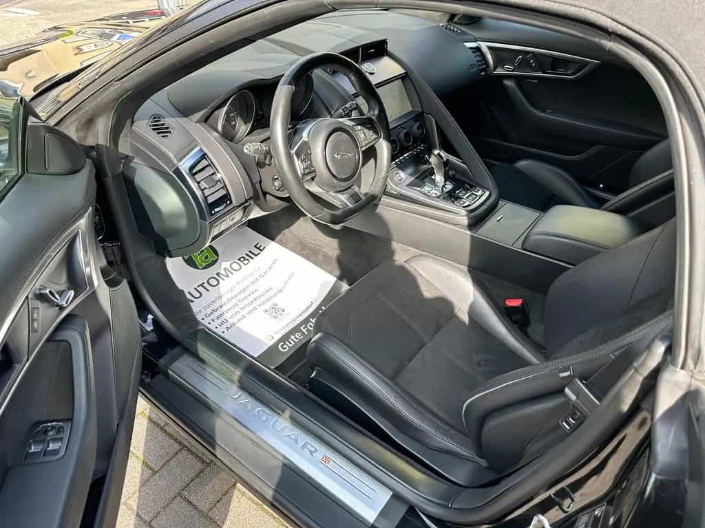 Jaguar F-Type 2.0 L P300 Turbo*NAVI*KAM*LED*SHZ*TEMPOMA 03/2018-photo-18