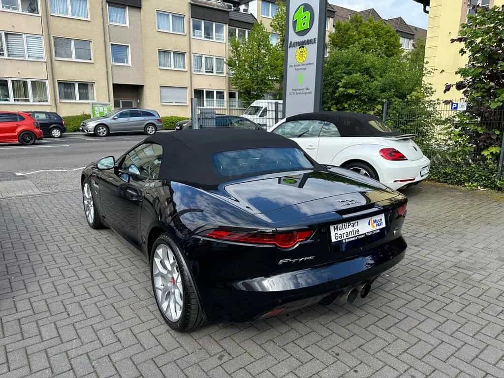 Jaguar F-Type 2.0 L P300 Turbo*NAVI*KAM*LED*SHZ*TEMPOMA 03/2018-photo-5