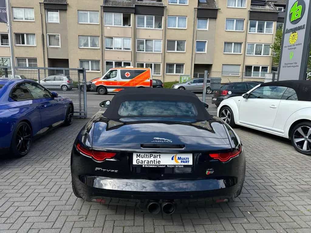 Jaguar F-Type 2.0 L P300 Turbo*NAVI*KAM*LED*SHZ*TEMPOMA 03/2018-photo-7