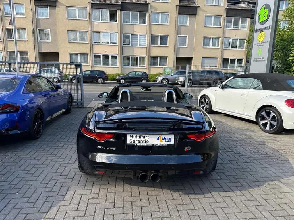 Jaguar F-Type 2.0 L P300 Turbo*NAVI*KAM*LED*SHZ*TEMPOMA 03/2018-photo-8