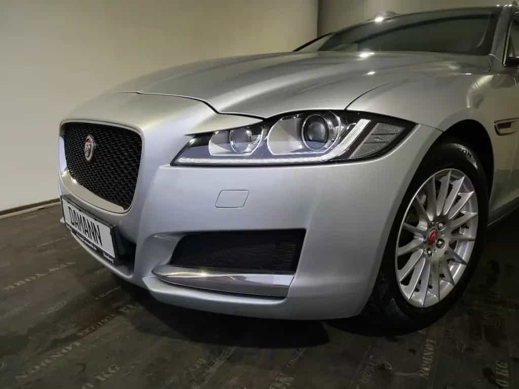 Jaguar XF Pure 2.0d Leder/Navi/KeylessGo/PDC 12/2016-photo-1