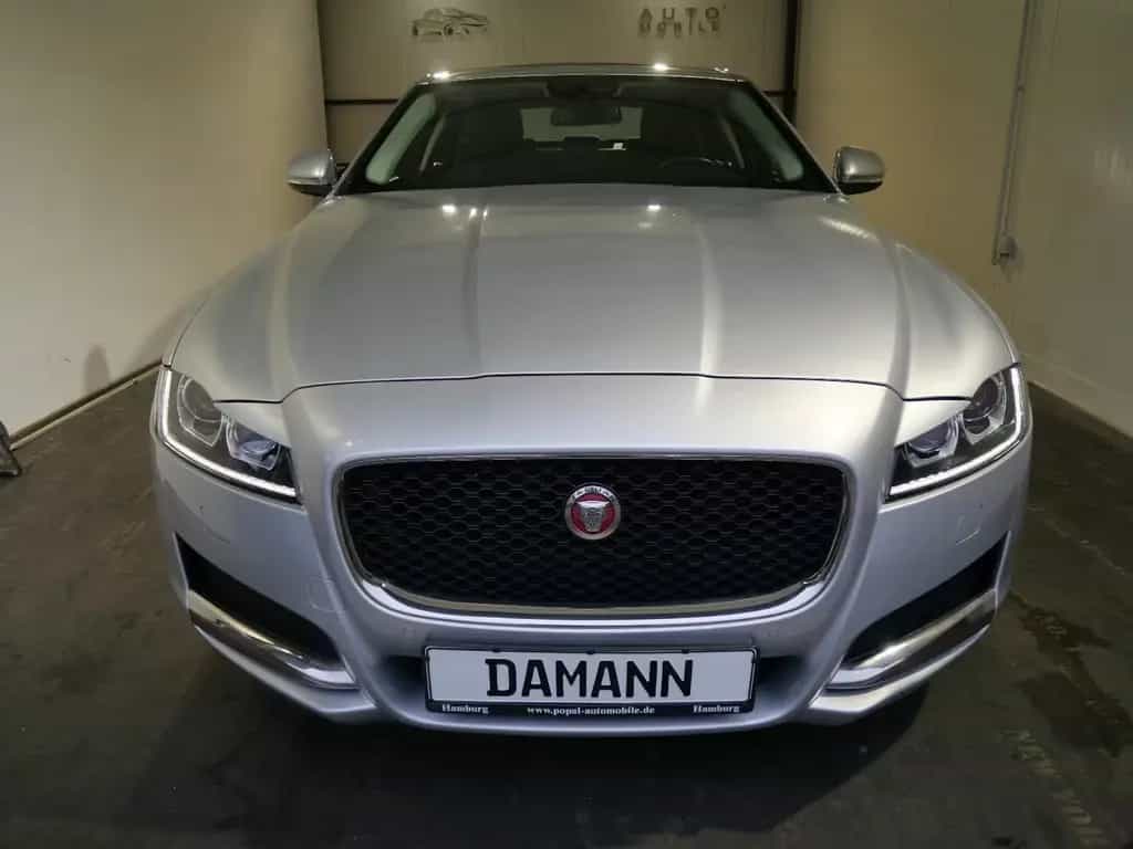 Jaguar XF Pure 2.0d Leder/Navi/KeylessGo/PDC 12/2016-photo-2