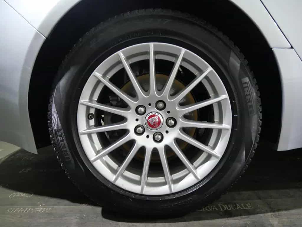 Jaguar XF Pure 2.0d Leder/Navi/KeylessGo/PDC 12/2016-photo-21