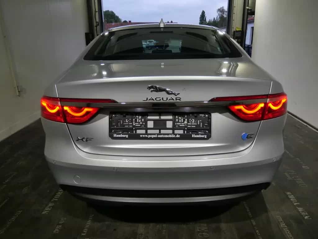 Jaguar XF Pure 2.0d Leder/Navi/KeylessGo/PDC 12/2016-photo-5