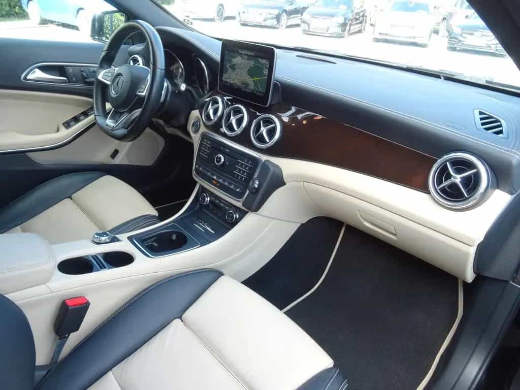 Mercedes-Benz GLA 250 4Matic AMG 2. HAND LED NAVI KAMERA LEDER 09/2016-photo-13