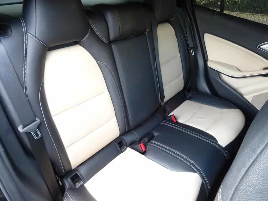 Mercedes-Benz GLA 250 4Matic AMG 2. HAND LED NAVI KAMERA LEDER 09/2016-photo-16