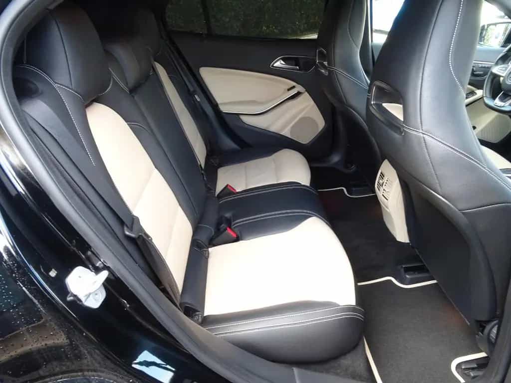 Mercedes-Benz GLA 250 4Matic AMG 2. HAND LED NAVI KAMERA LEDER 09/2016-photo-17