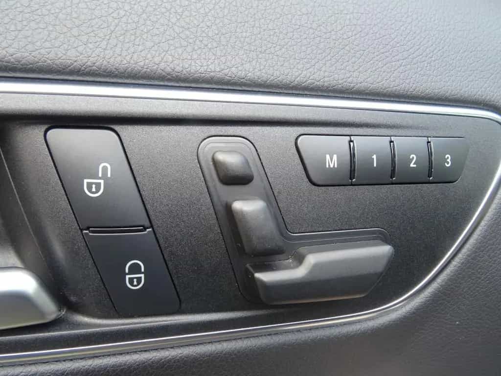 Mercedes-Benz GLA 250 4Matic AMG 2. HAND LED NAVI KAMERA LEDER 09/2016-photo-25