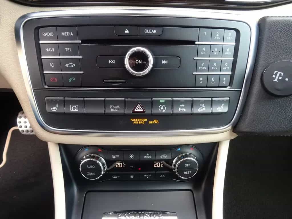 Mercedes-Benz GLA 250 4Matic AMG 2. HAND LED NAVI KAMERA LEDER 09/2016-photo-9