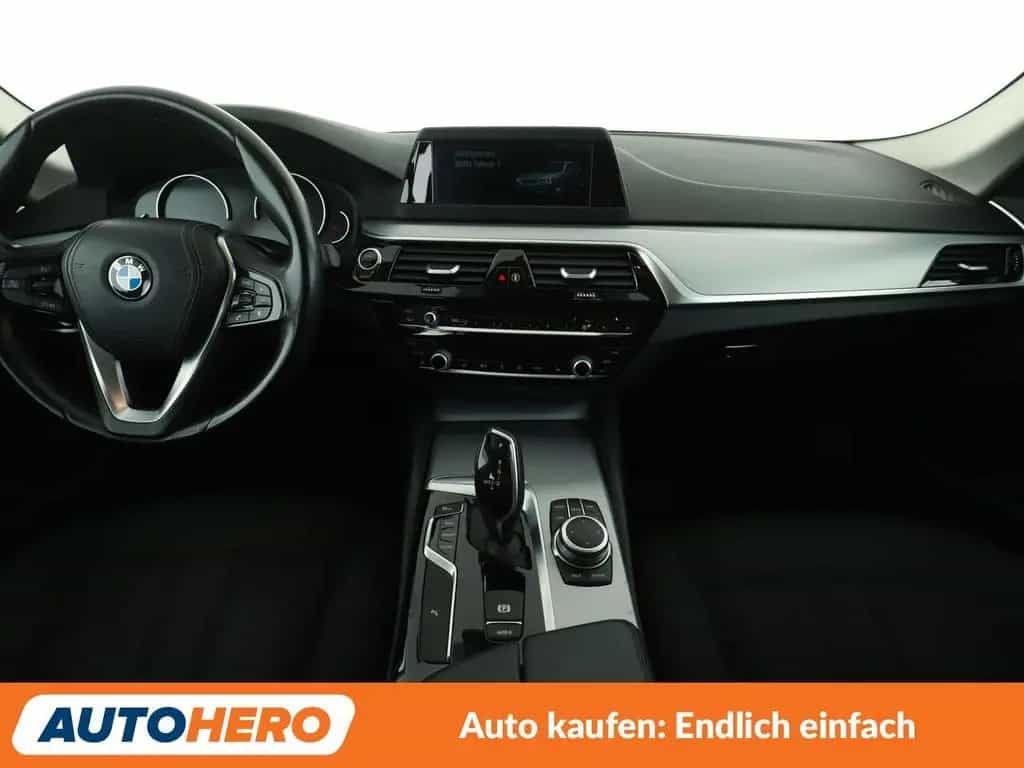 BMW 5 Series 520d Aut.*NAVI*TEMPO*LED*PDC*SHZ* 06/2019-photo-11