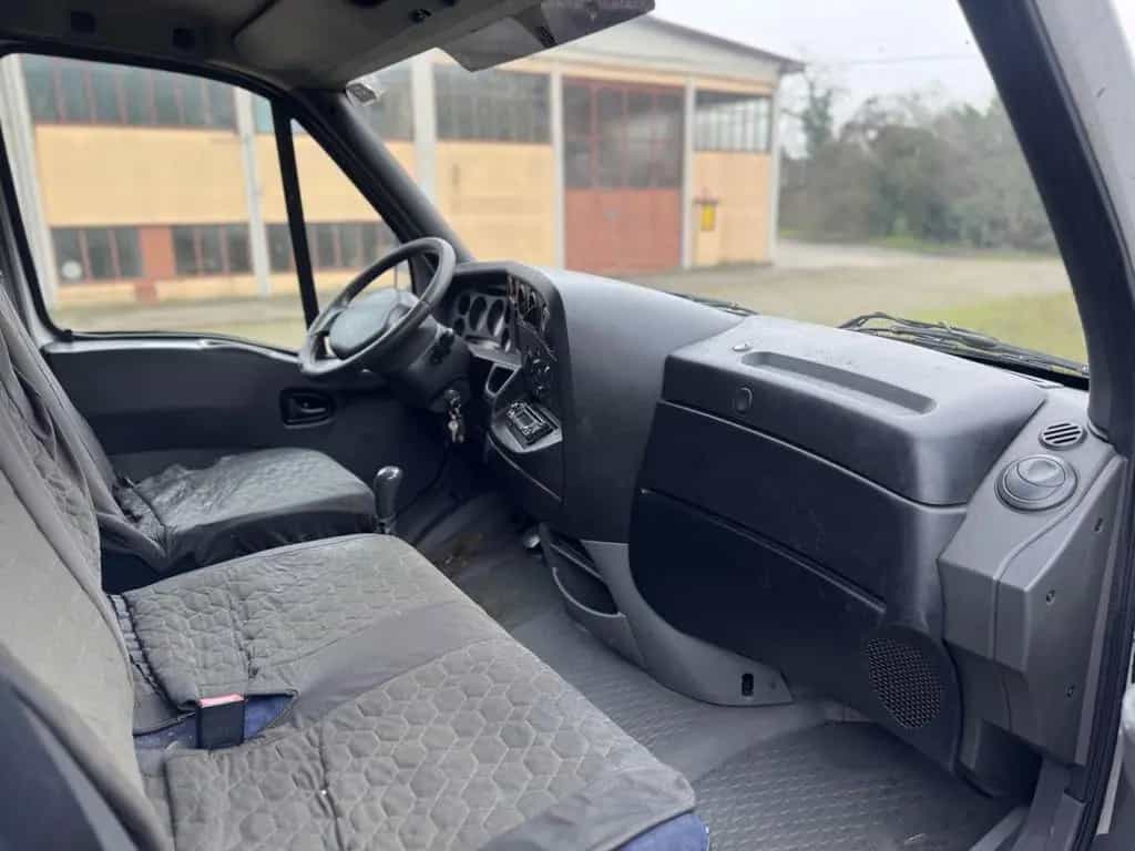 Iveco Daily 2.5 Diesel Furgone Frigo 04/2007-photo-13