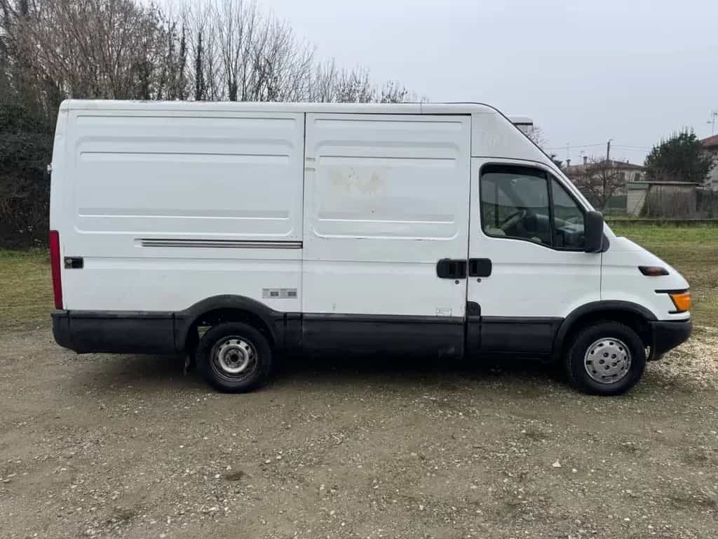 Iveco Daily 2.5 Diesel Furgone Frigo 04/2007-photo-4