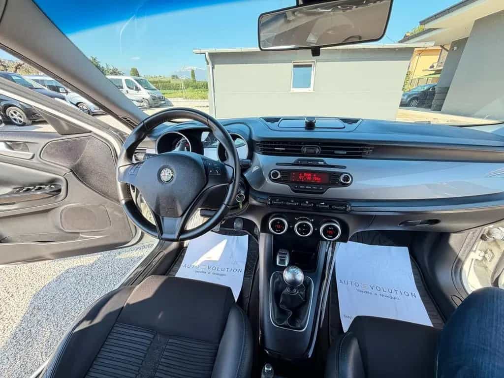 Alfa Romeo Giulietta 1.6 JTDm-2 105 cv exclusive 07/2012-photo-13