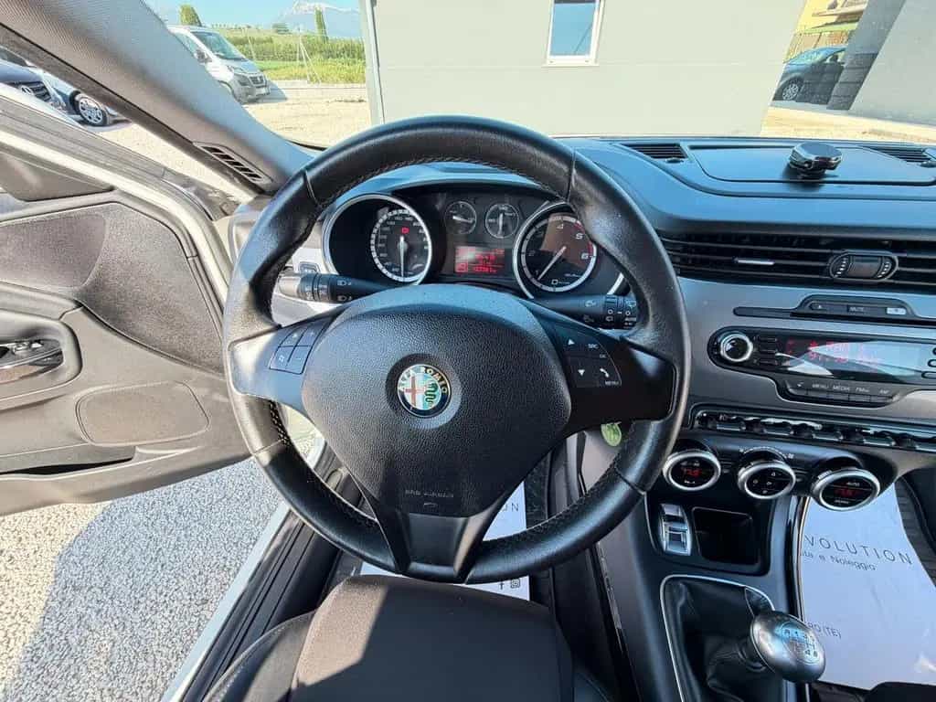 Alfa Romeo Giulietta 1.6 JTDm-2 105 cv exclusive 07/2012-photo-14