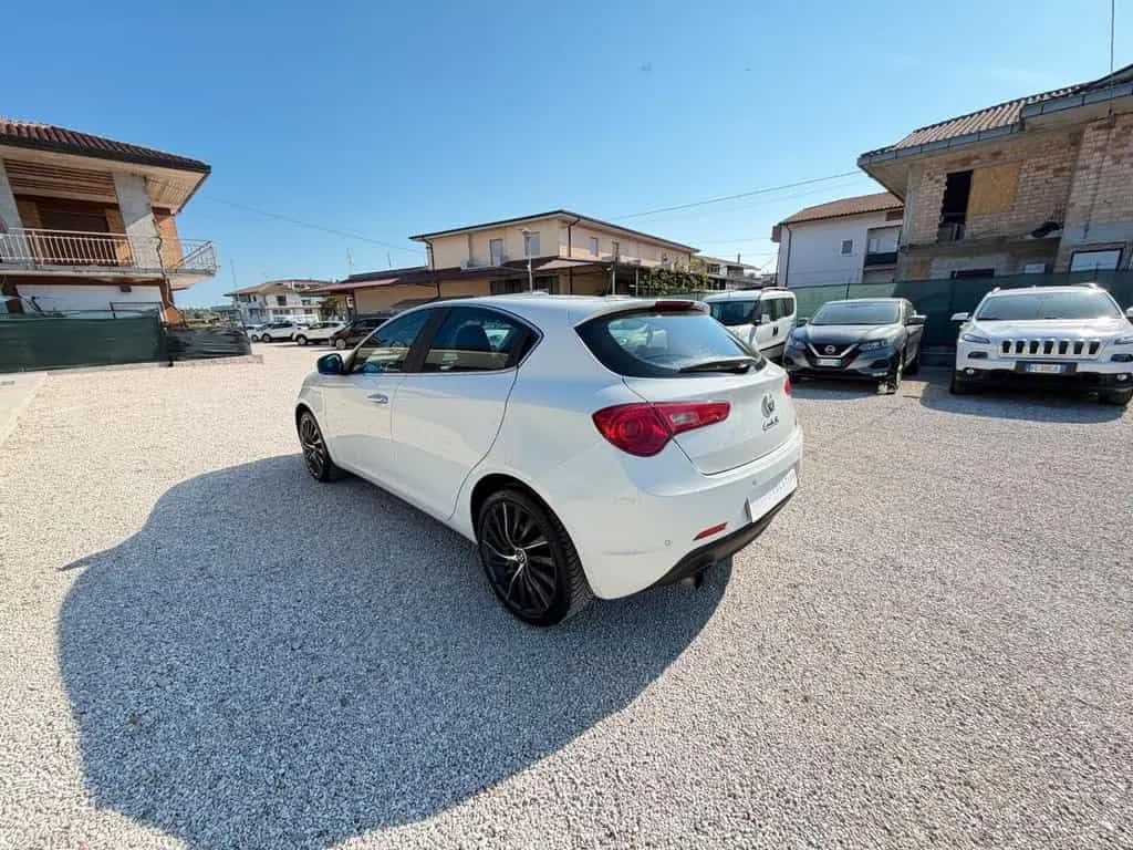 Alfa Romeo Giulietta 1.6 JTDm-2 105 cv exclusive 07/2012-photo-4