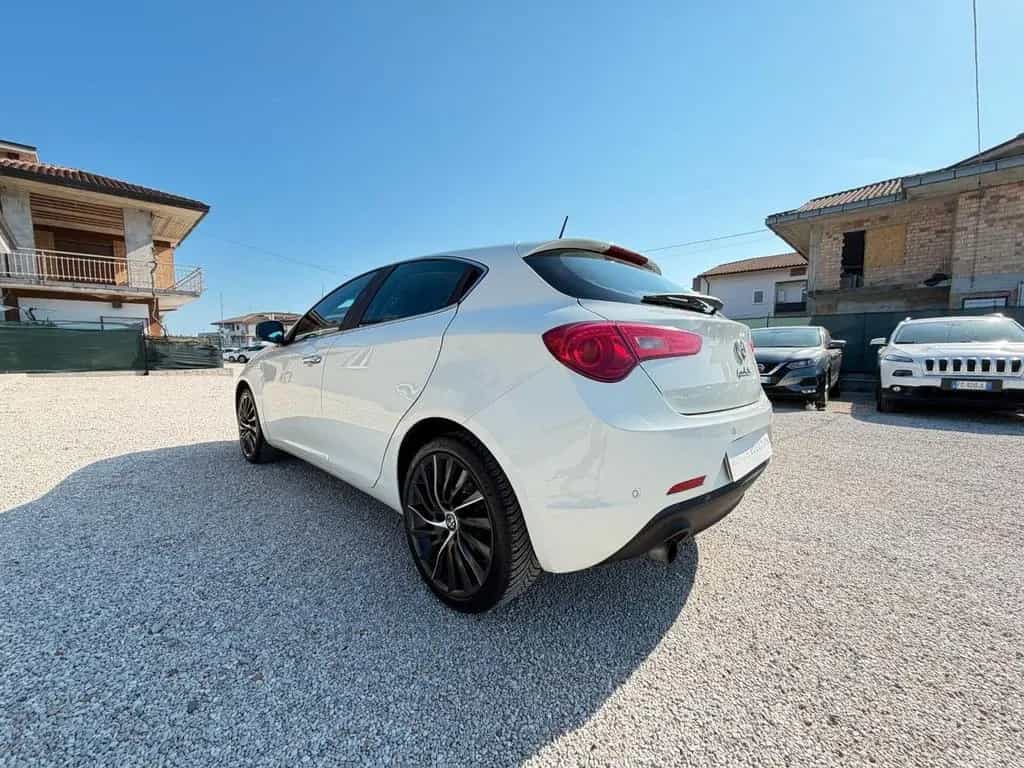 Alfa Romeo Giulietta 1.6 JTDm-2 105 cv exclusive 07/2012-photo-8